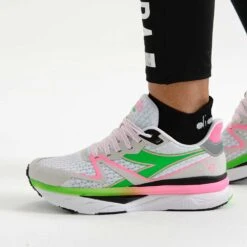 Diadora Women's Atomo V7000 Running Shoe - White/Green Fluo/Pink Fluo -BROOKS Sales Shop 101.179068 D0250 CV