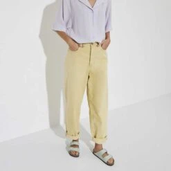 Birkenstock Women's Arizona Nubuck - Matcha- Medium/Narrow 13 Birkenstock Women's Arizona Nubuck - Matcha- Medium/Narrow -BROOKS Sales Shop 1024116 f look f